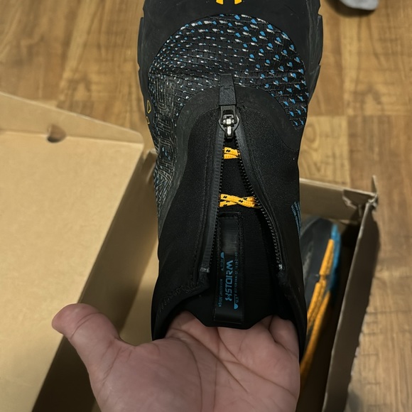 Under Armour HOVR Phantom 2 Storm - Picture 3 of 3